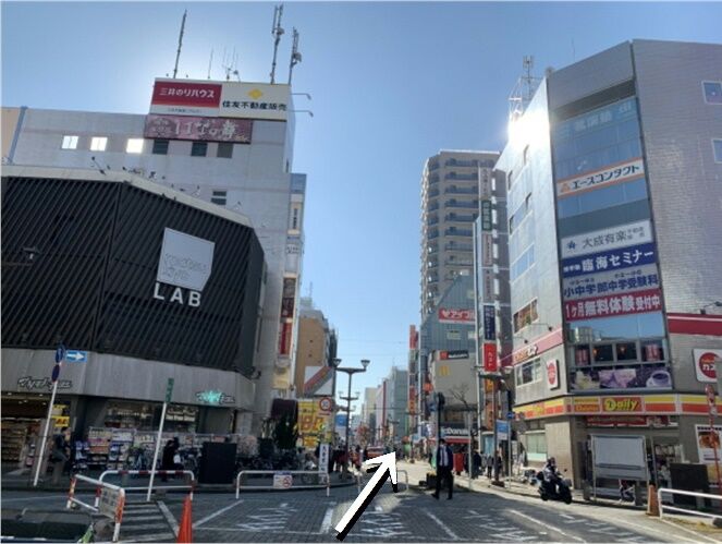 02 本八幡駅南口 ロータリー 1