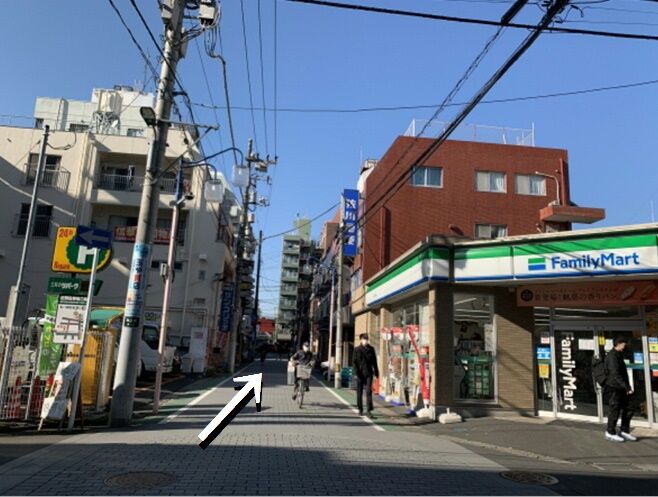 04 ファミマを直進（矢印あり）